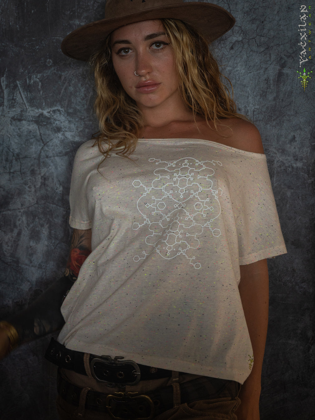 Woman T-Shirt Short Sleeve / Cotton Flouro Slub - IKARO PORTAL Glowinthedark