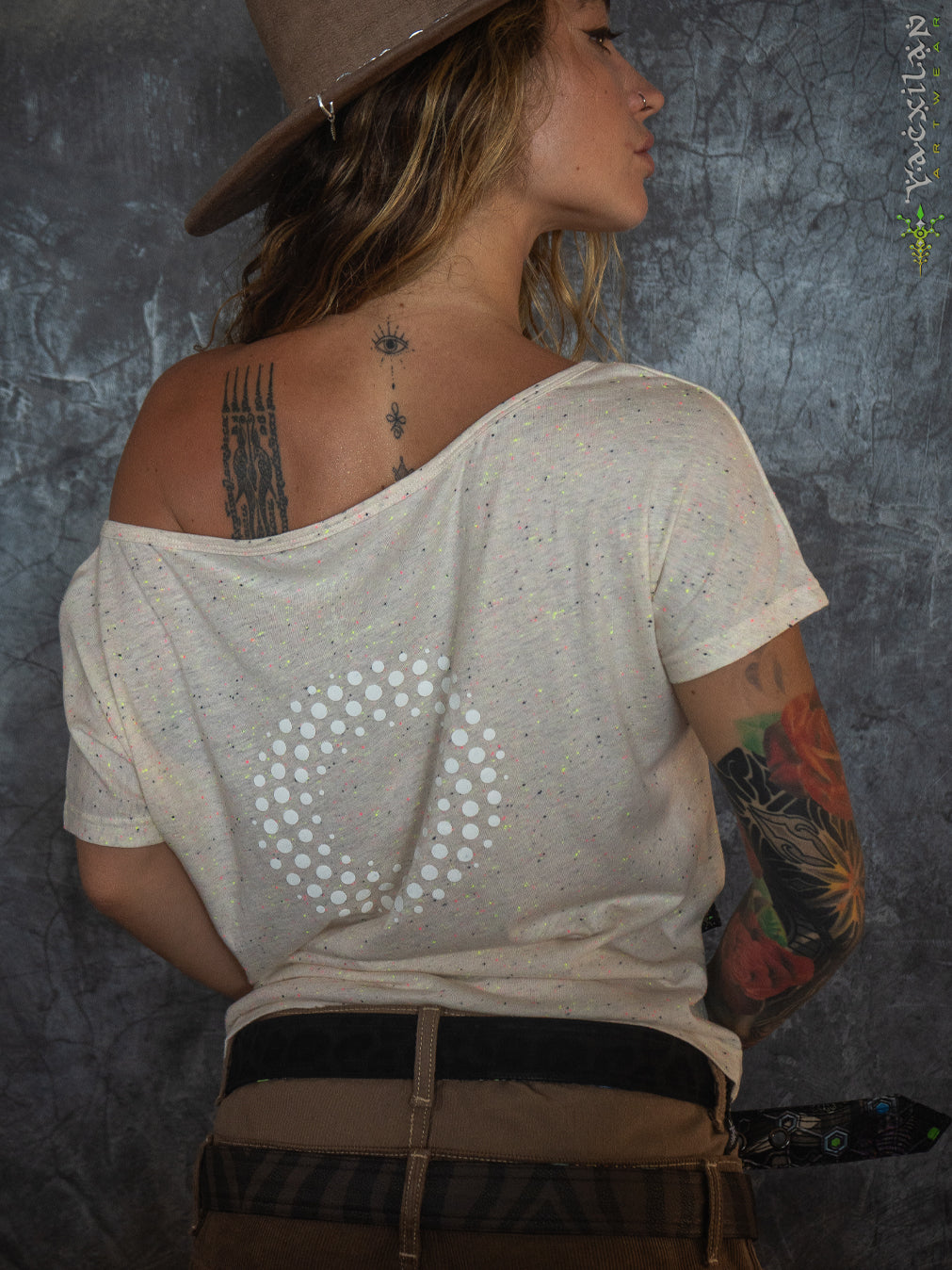 Woman T-Shirt Short Sleeve / Cotton Flouro Slub - IKARO PORTAL Glowinthedark