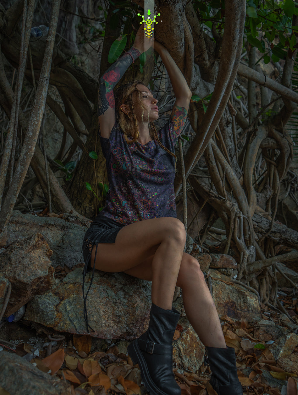 Woman T-Shirt / Supima - ASTROCORAL