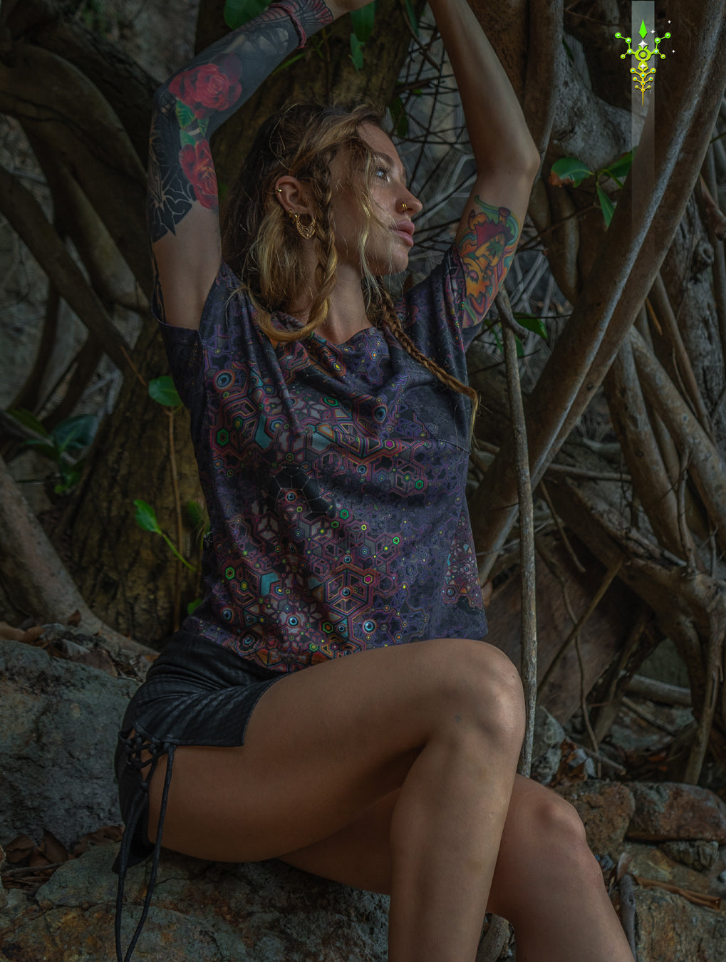 Woman T-Shirt / Supima - ASTROCORAL