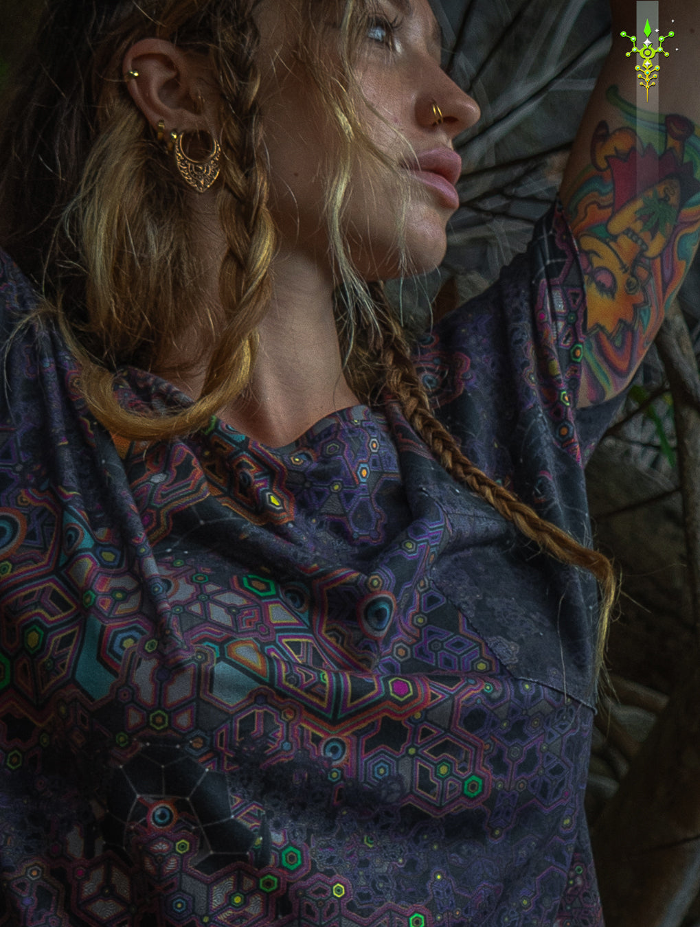Woman T-Shirt / Supima - ASTROCORAL