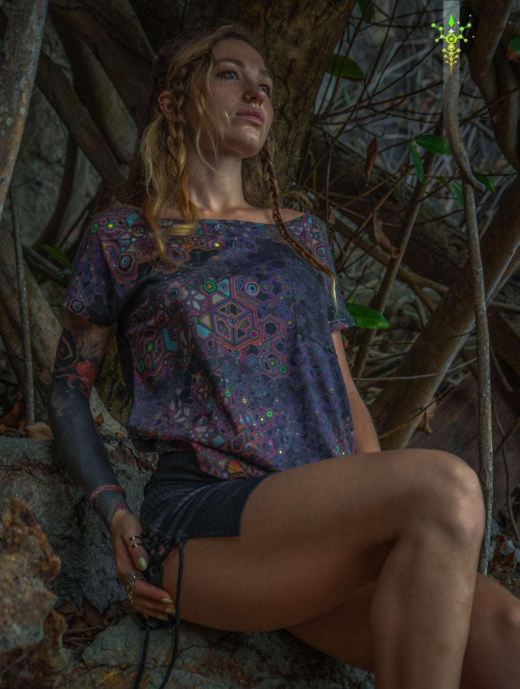 Woman T-Shirt / Supima - ASTROCORAL