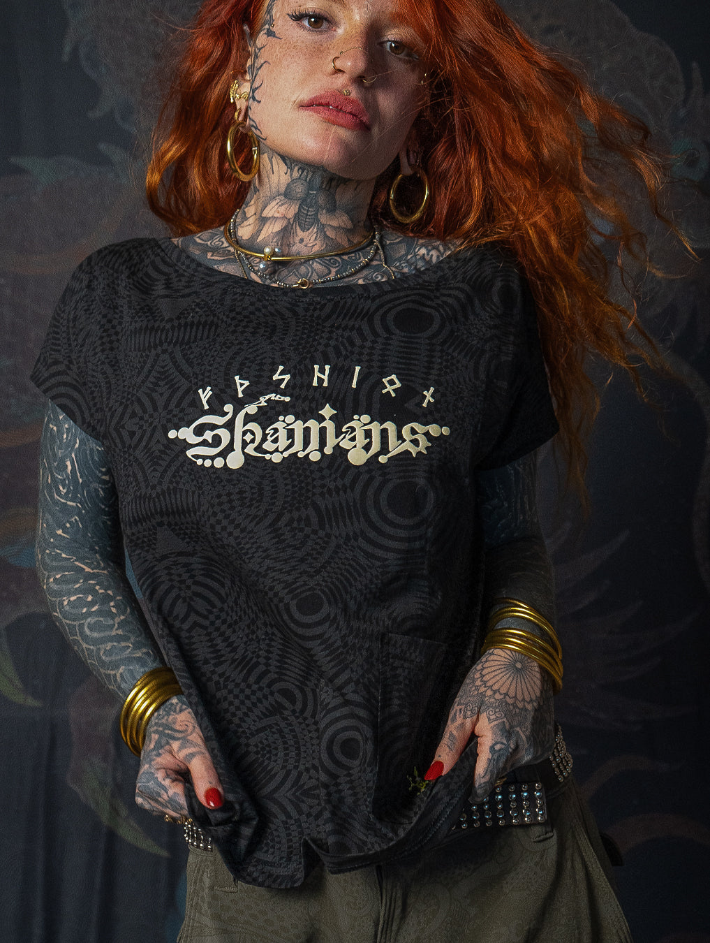 Woman T-Shirt Short Sleeve / Cotton Shinker- WIERD NOISES SHAMANS White