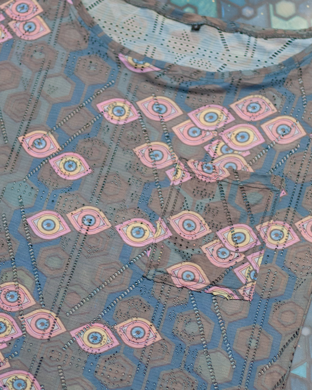 Woman T-Shirt Wideneck / Holes - SEXTIESEYEZES