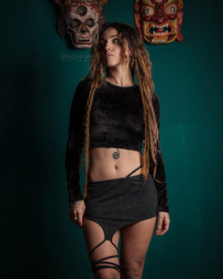 Crop-Top Woman / Longsleeve Velvet- BLACK EXTREME - Yacxilan Artwear