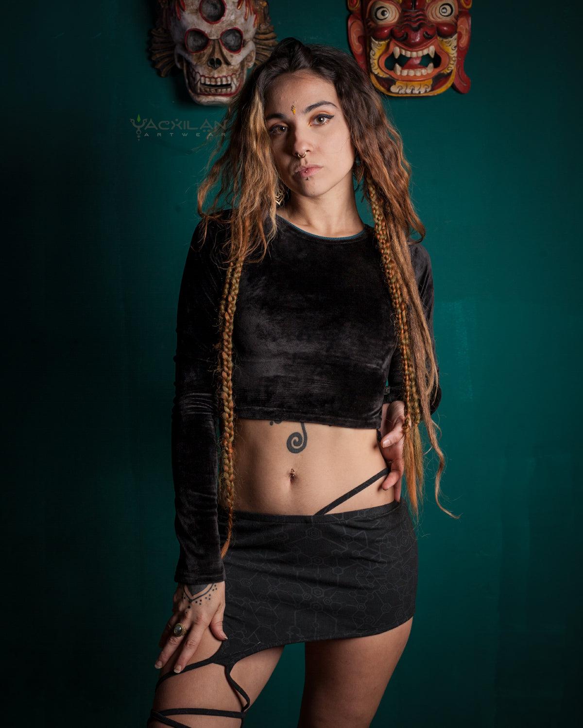 Crop-Top Woman / Longsleeve Velvet- BLACK EXTREME - Yacxilan Artwear