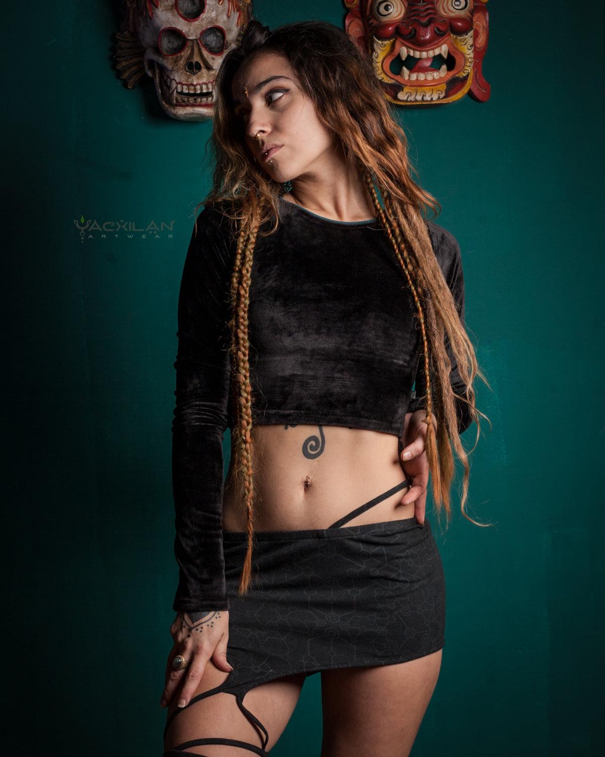 Crop-Top Woman / Longsleeve Velvet- BLACK EXTREME - Yacxilan Artwear