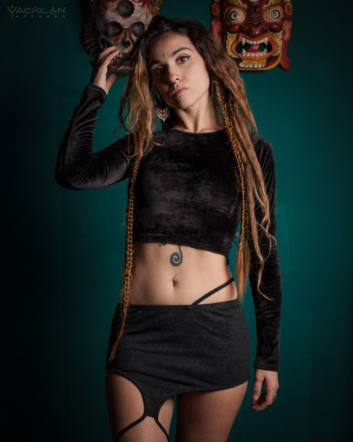 Crop-Top Woman / Longsleeve Velvet- BLACK EXTREME - Yacxilan Artwear