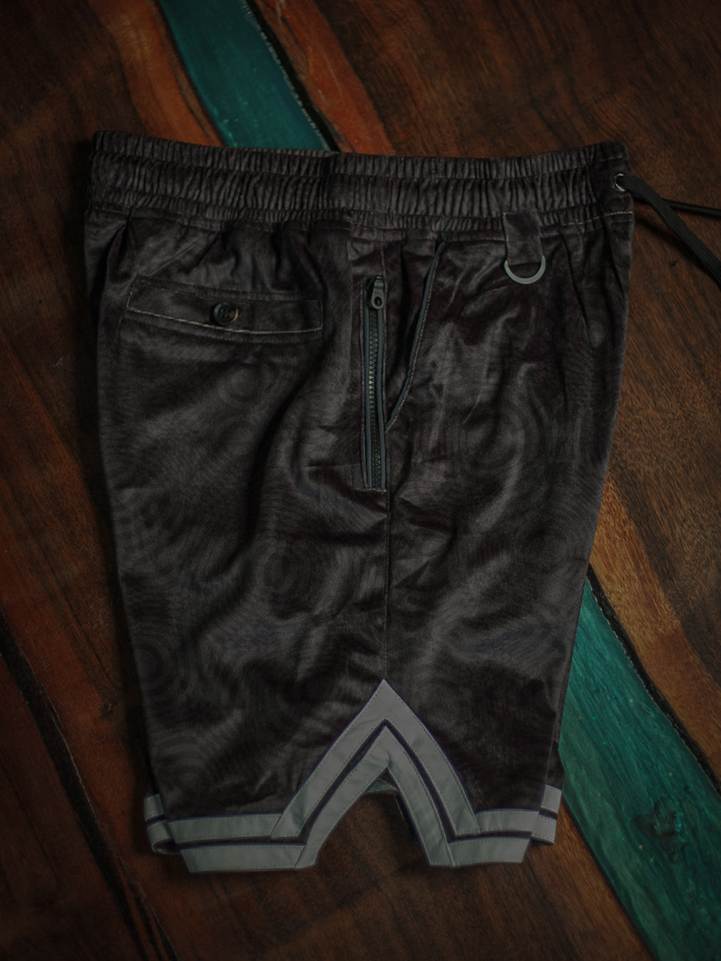 Bossking Shorts White Mountains / Velvet Fawn - WIERD NOISES