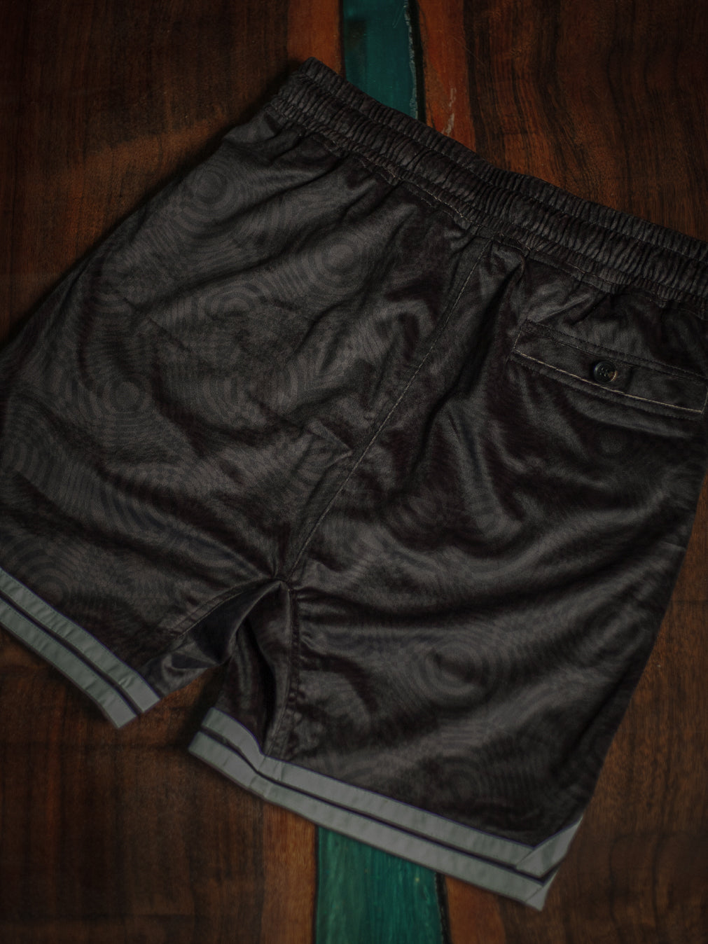 Bossking Shorts White Mountains / Velvet Fawn - WIERD NOISES