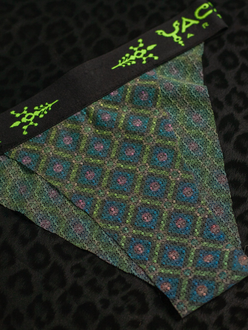 Underwear Woman / Lace - STRAWBERRY FIELDS Yacxilan Flouro