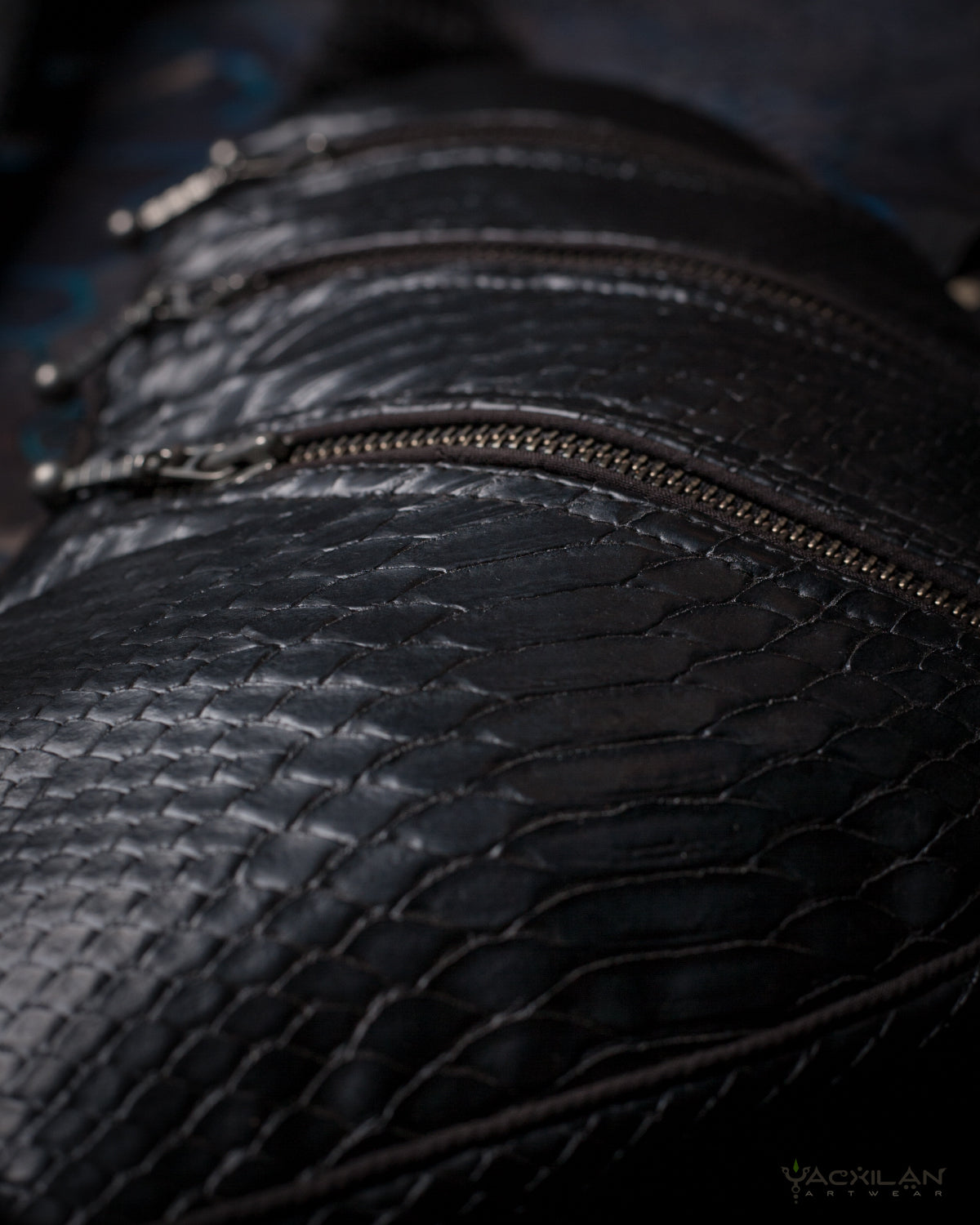 Botta Bag / Fake Leather - BLACK CROC - Yacxilan Artwear