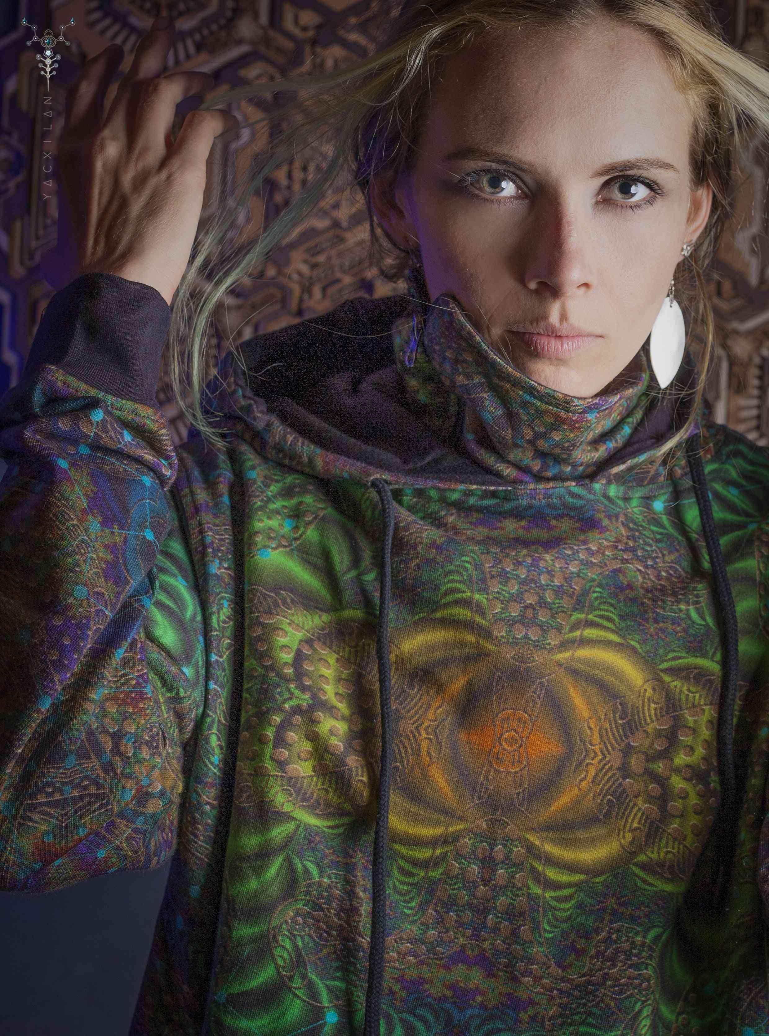 Hoodie Woman / Cotton Fleece Pullover - ENTMOOT - Yacxilan Artwear