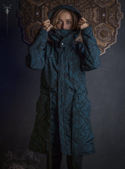 Coat Woman / Waterproof - Bottlegreen MAORIBONES - Yacxilan Artwear